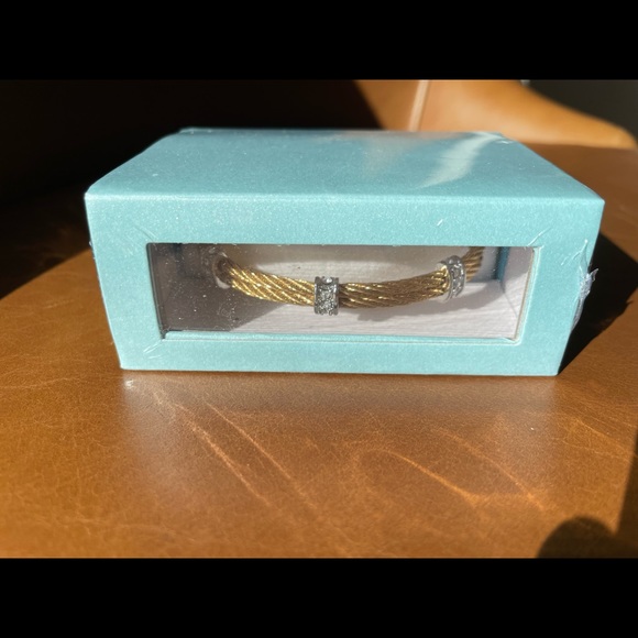 NIB Twisted Cable Rhinstone Bangle / Bracelet - Picture 7 of 9